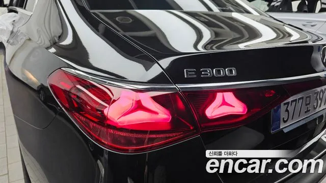 Mercedes-Benz E-Class E-класс W214 — Фото автомобиля 22