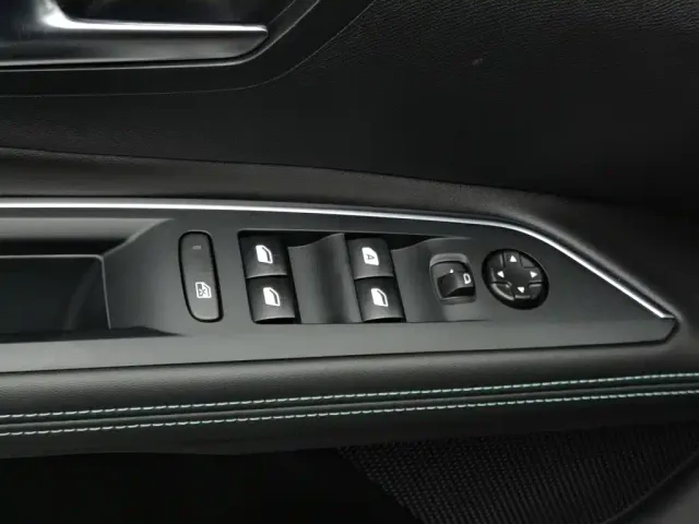 Peugeot 5008 — Фото автомобиля 9