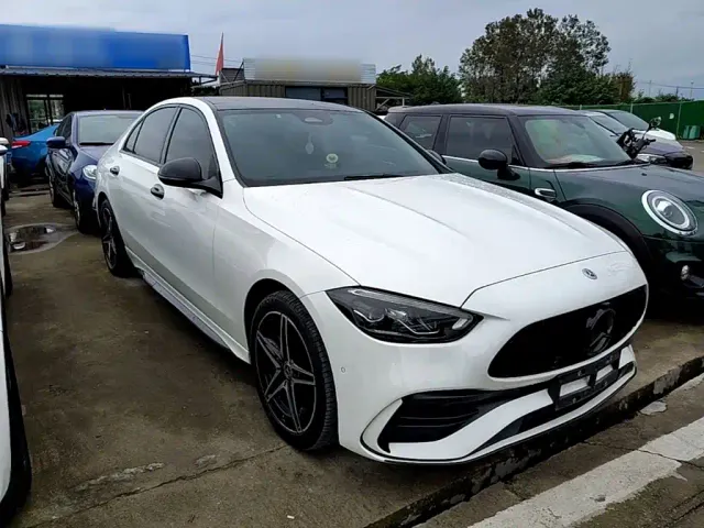 Mercedes-Benz C-Class — Фото автомобиля 3