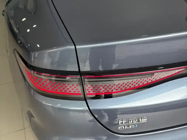 BYD Seal 05 DM-i — Фото автомобиля 14