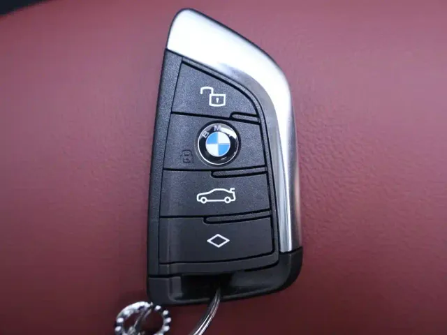 BMW 3 Series — Фото автомобиля 25