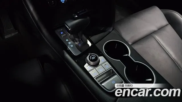 Genesis G70 — Фото автомобиля 12