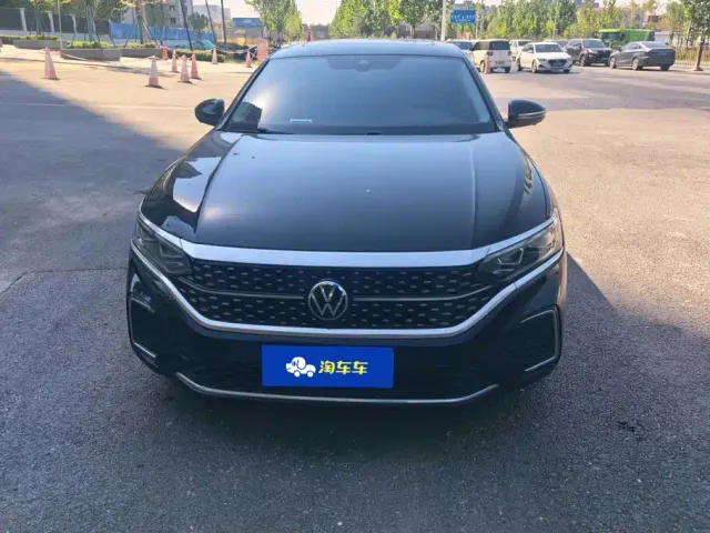 Volkswagen Passat — Фото автомобиля 2