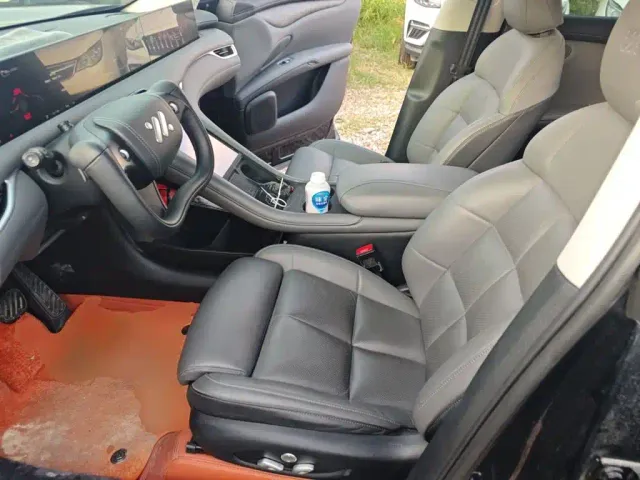 IM Motors LS6 — Фото автомобиля 11