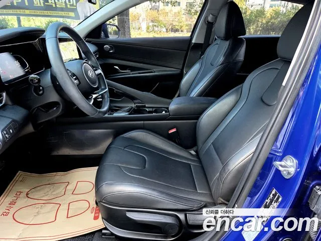 Hyundai Avante CN7 — Фото автомобиля 10