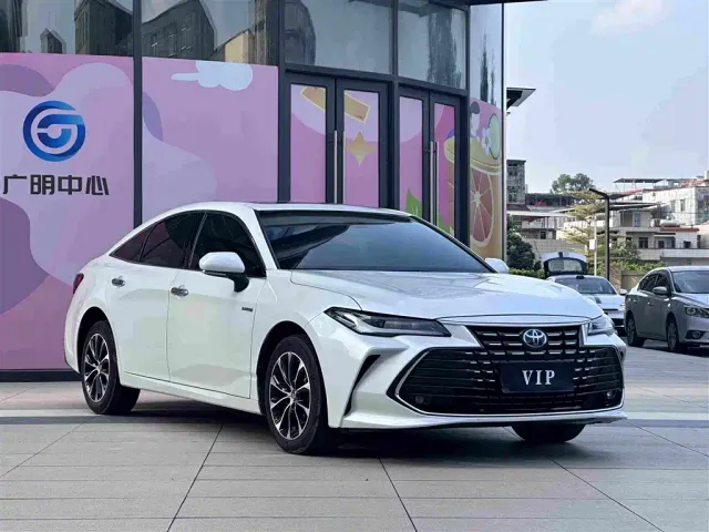 Toyota Avalon — Фото автомобиля 3