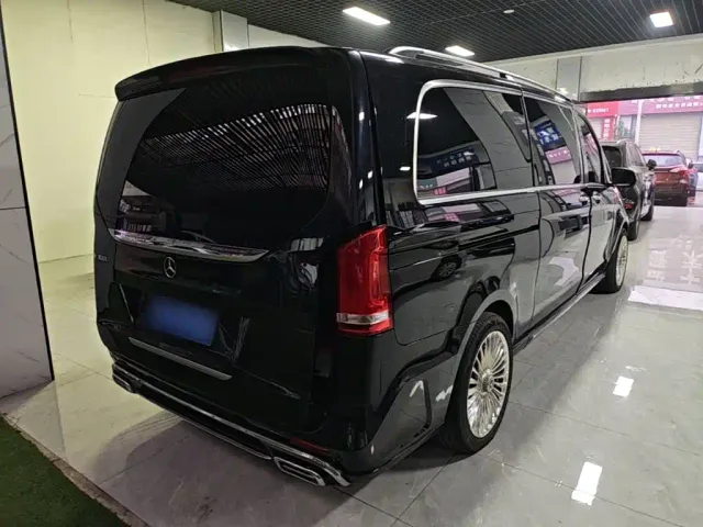 Mercedes-Benz V-Class — Фото автомобиля 6