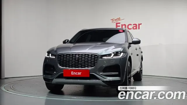 Jaguar F-Pace — Фото автомобиля 3