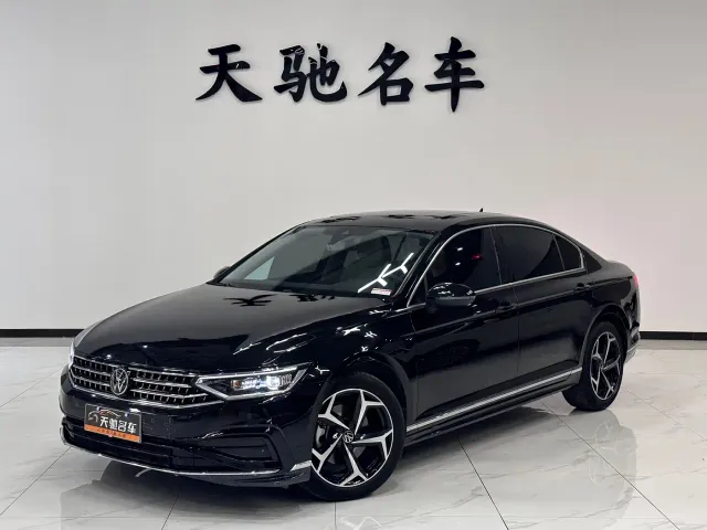Фотография автомобиля — Volkswagen Magotan