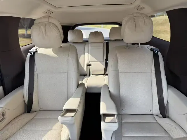 Li Auto MEGA — Фото автомобиля 6