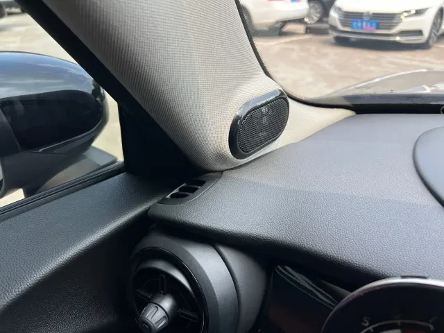 MINI Hatch — Фото автомобиля 9