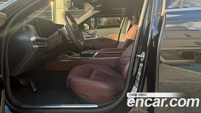 BMW 7 Series G70 — Фото автомобиля 7