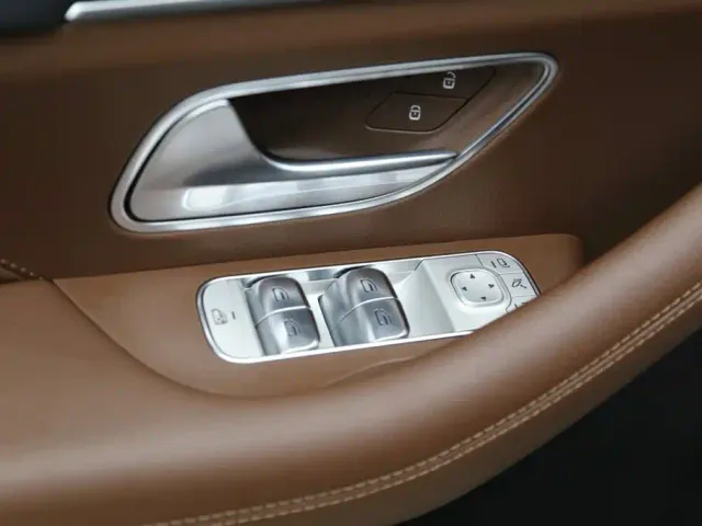Mercedes-Benz GLE-Class — Фото автомобиля 12