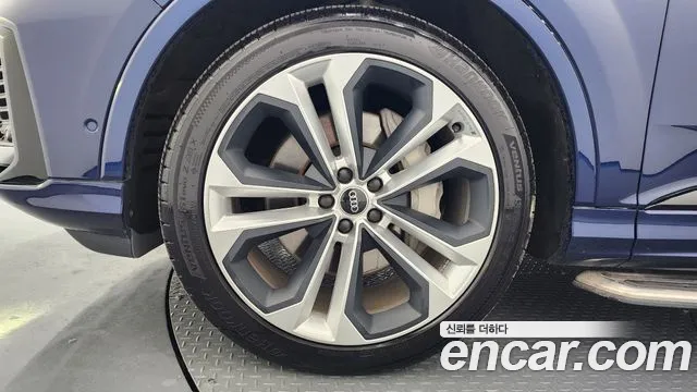 Audi Q7 55 TFSI quattro Premium — Фото автомобиля 2
