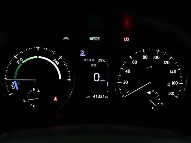 Toyota Vellfire — Фото автомобиля 9