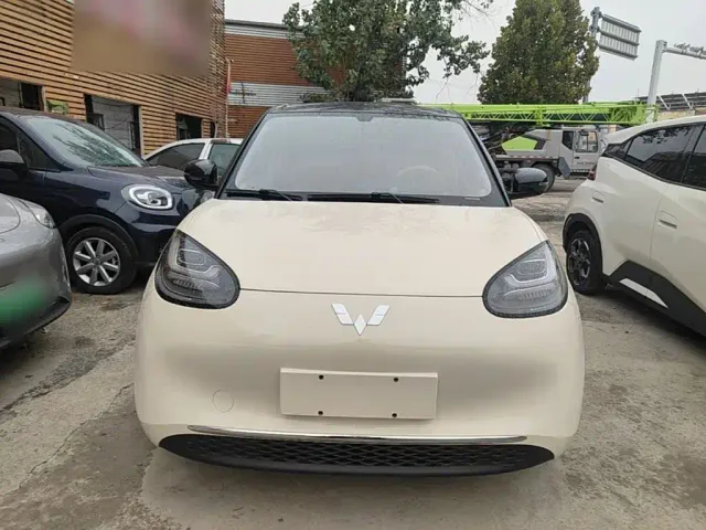Wuling Bingo — Фото автомобиля 2