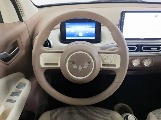 Wuling Hongguang Mini EV — Фото автомобиля 11