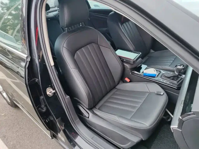 Volkswagen Passat — Фото автомобиля 24