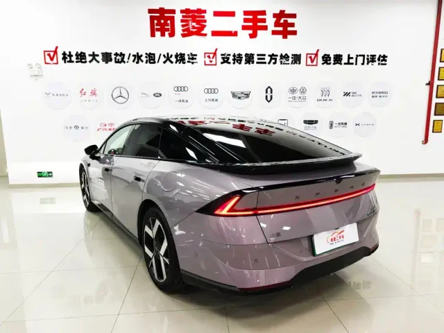 Xpeng P7+ — Фото автомобиля 4