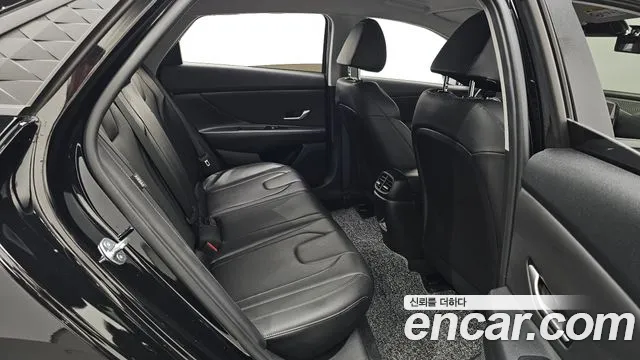 Hyundai Avante CN7 — Фото автомобиля 18