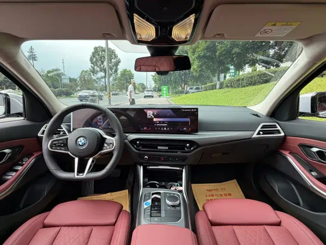 BMW i3 — Фото автомобиля 13