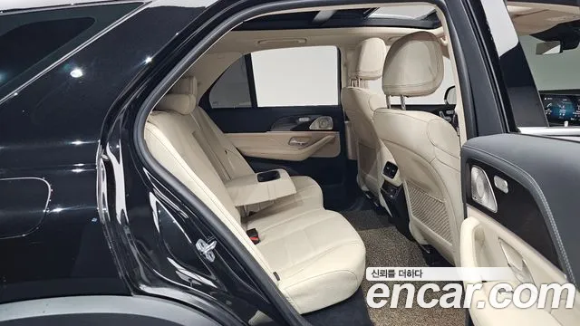 Mercedes-Benz GLE-Class — Фото автомобиля 18