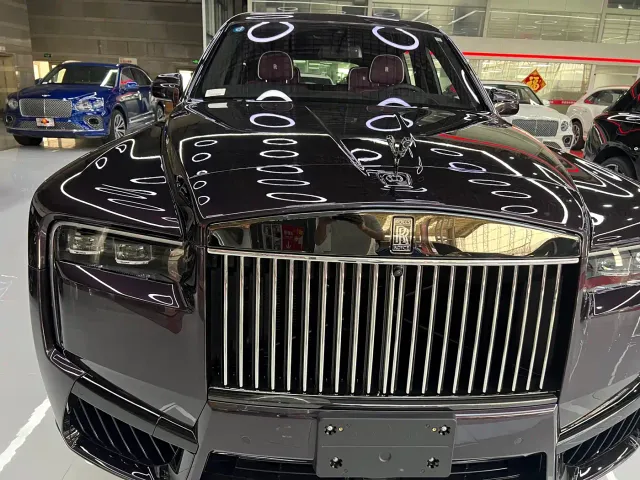 Rolls-Royce Cullinan — Фото автомобиля 6