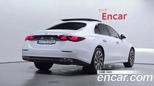 Mercedes-Benz E-Class E-класс W214 E300 4MATIC Exclusive — Фото автомобиля 2