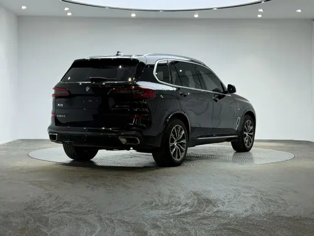 BMW X5 — Фото автомобиля 5