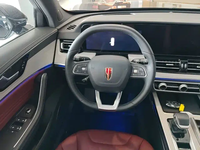 Hongqi HS5 — Фото автомобиля 16