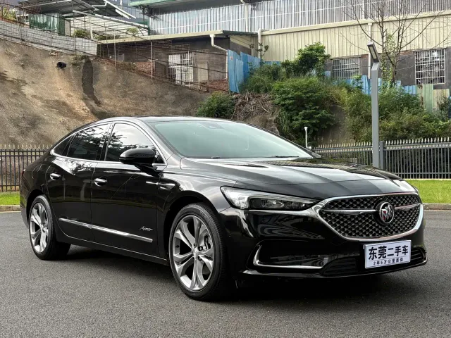 Buick LaCrosse — Фото автомобиля 3
