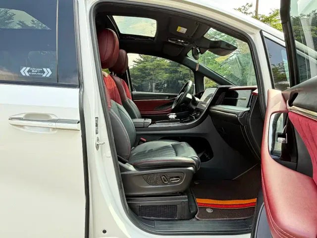 GAC Trumpchi M8 — Фото автомобиля 17
