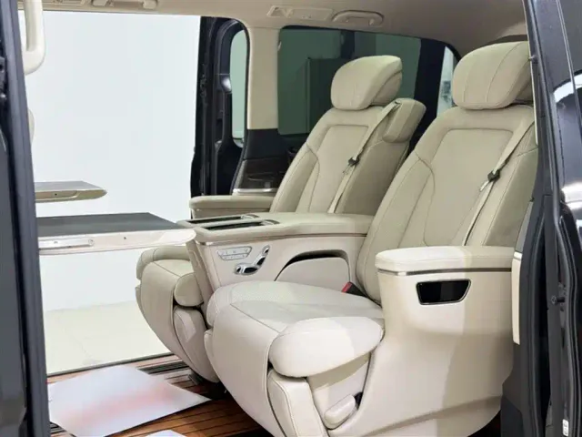 Mercedes-Benz V-Class — Фото автомобиля 23
