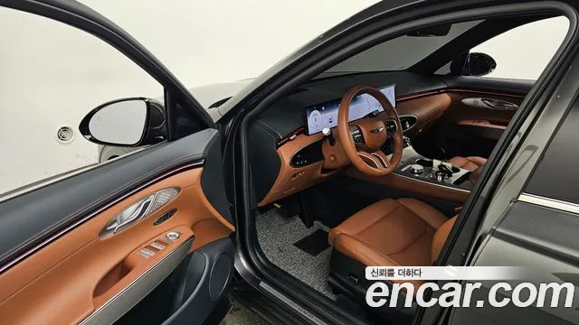 Genesis GV70 — Фото автомобиля 15