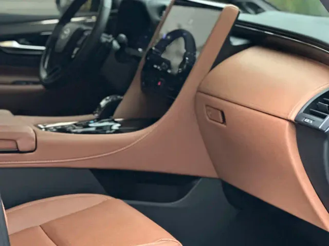 Toyota Alphard — Фото автомобиля 6