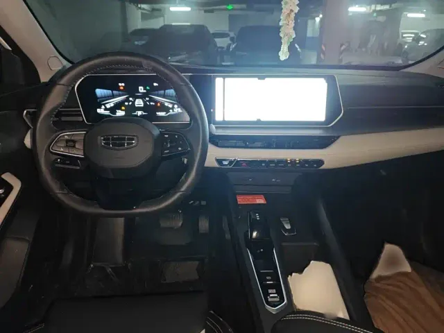 Geely Binrui — Фото автомобиля 12