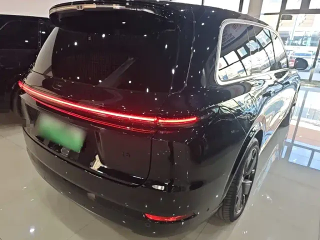 Li Auto L9 — Фото автомобиля 4