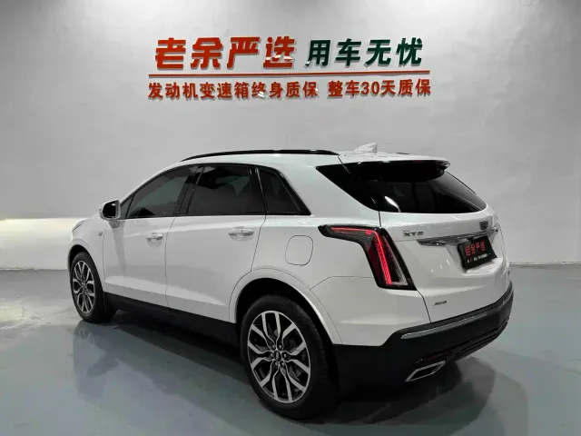 Cadillac XT5 — Фото автомобиля 9