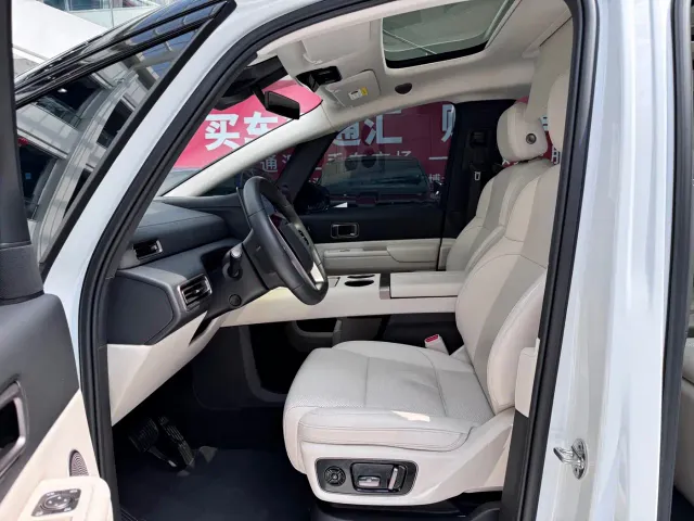 Li Auto MEGA — Фото автомобиля 5