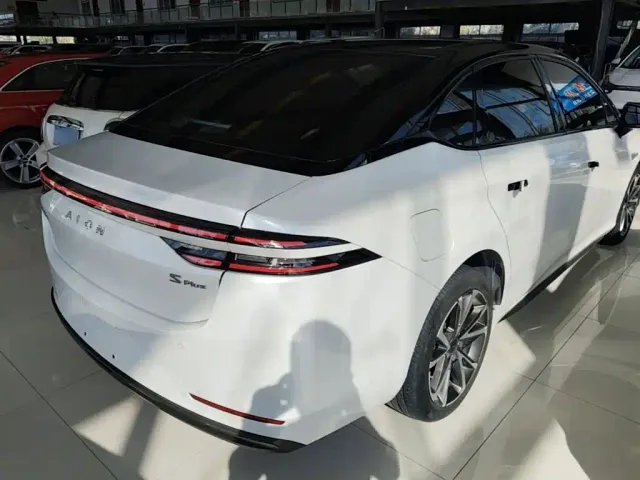 GAC Aion S Plus — Фото автомобиля 6