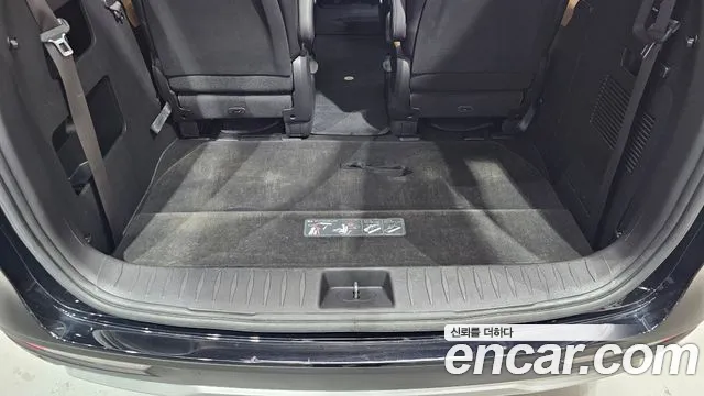 Kia Canival Carnival 4 поколение 9 мест Prestige — Фото автомобиля 30
