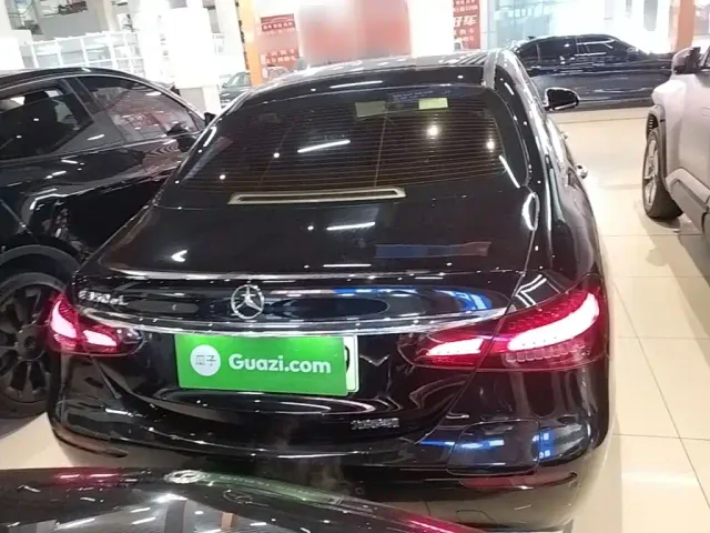 Mercedes-Benz E-Class — Фото автомобиля 5