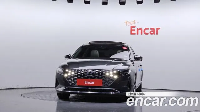 Hyundai Grandeur New — Фото автомобиля 3