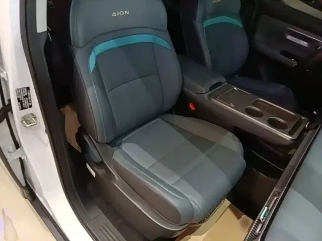 GAC Aion Y — Фото автомобиля 24