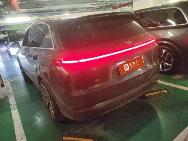 Li Auto L7 — Фото автомобиля 3