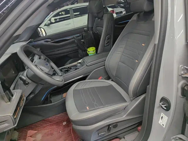 Ford Edge — Фото автомобиля 14