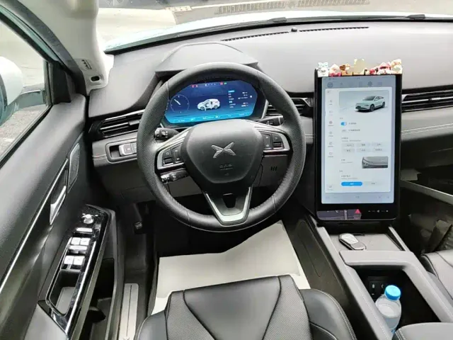 Xpeng G3 — Фото автомобиля 10
