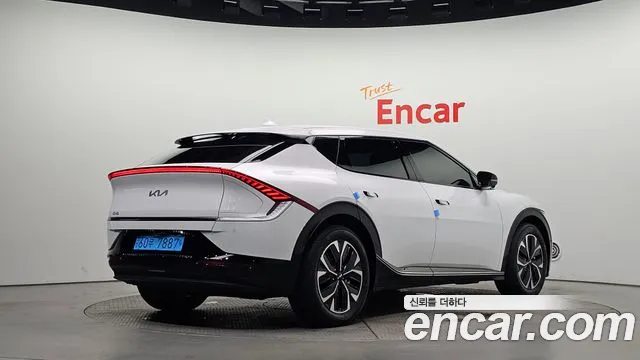 Kia EV6 — Фото автомобиля 2