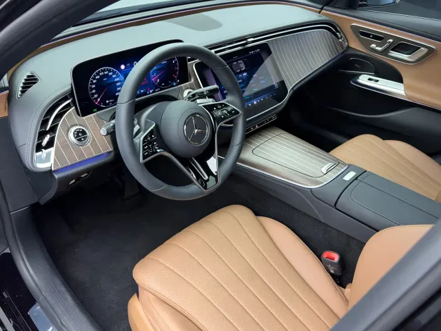 Mercedes-Benz E-Class — Фото автомобиля 10