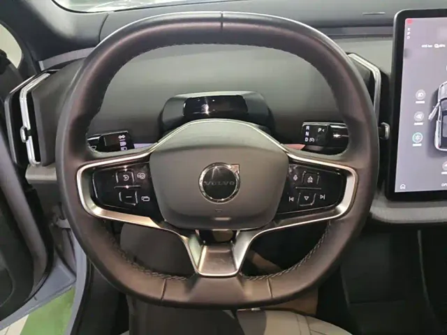 Volvo EX30 — Фото автомобиля 10